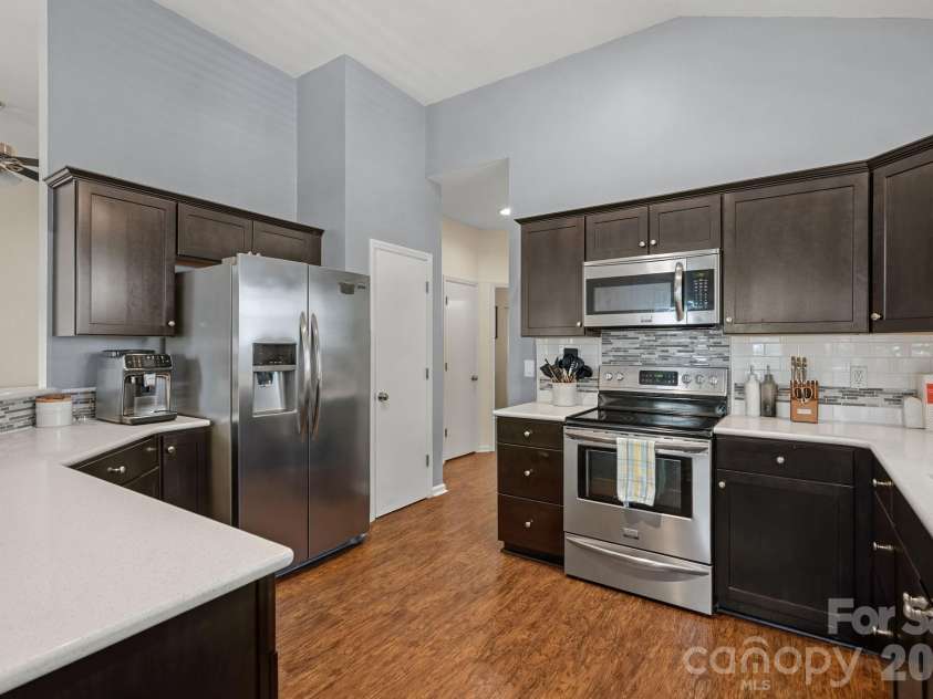 9413 Twin Trail Drive, Huntersville, NC 28078.  MLS# CAR4412850, YatesRealty ID 44465. 