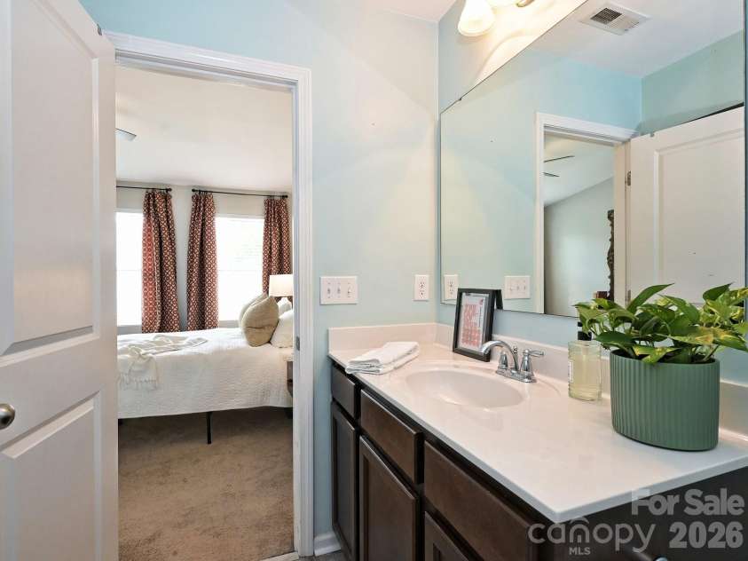 13748 Calloway Glen Drive, Charlotte, NC 28273.  MLS# CAR4414626, YatesRealty ID 44468. 