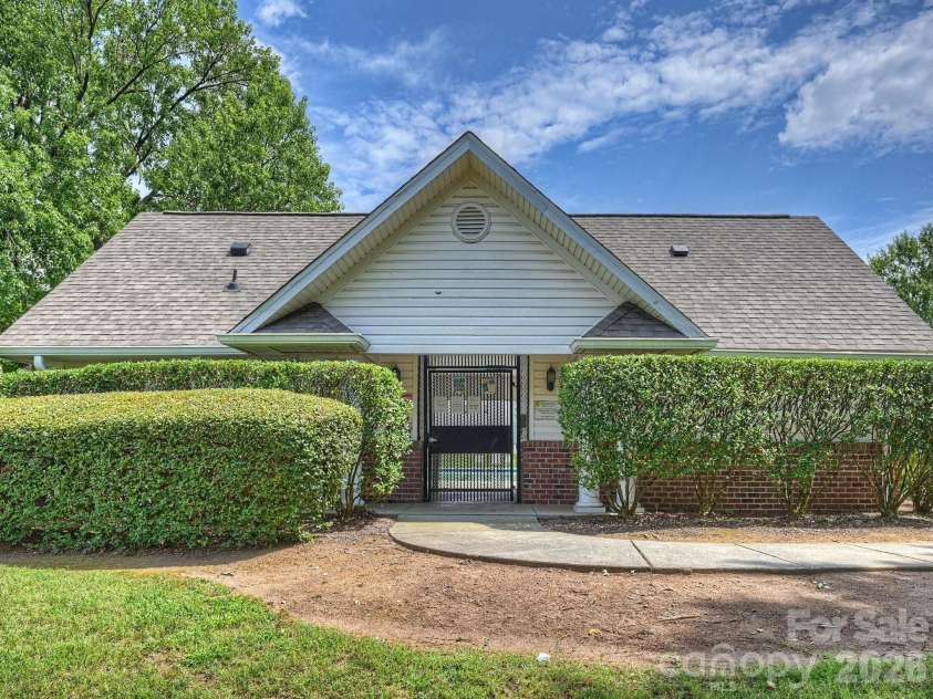 13748 Calloway Glen Drive, Charlotte, NC 28273.  MLS# CAR4414626, YatesRealty ID 44468. 