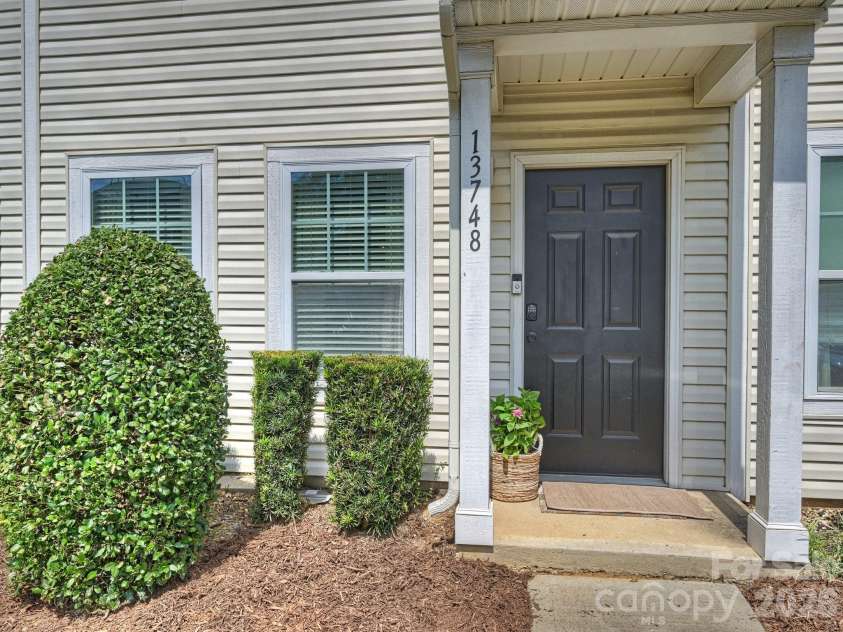 13748 Calloway Glen Drive, Charlotte, NC 28273.  MLS# CAR4414626, YatesRealty ID 44468. 