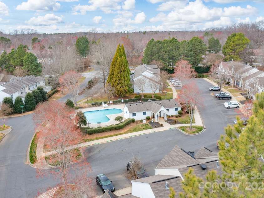 331 Wilkes Place Drive, Fort Mill, SC 29715.  MLS# CAR4227425, YatesRealty ID 4447. Community Pool