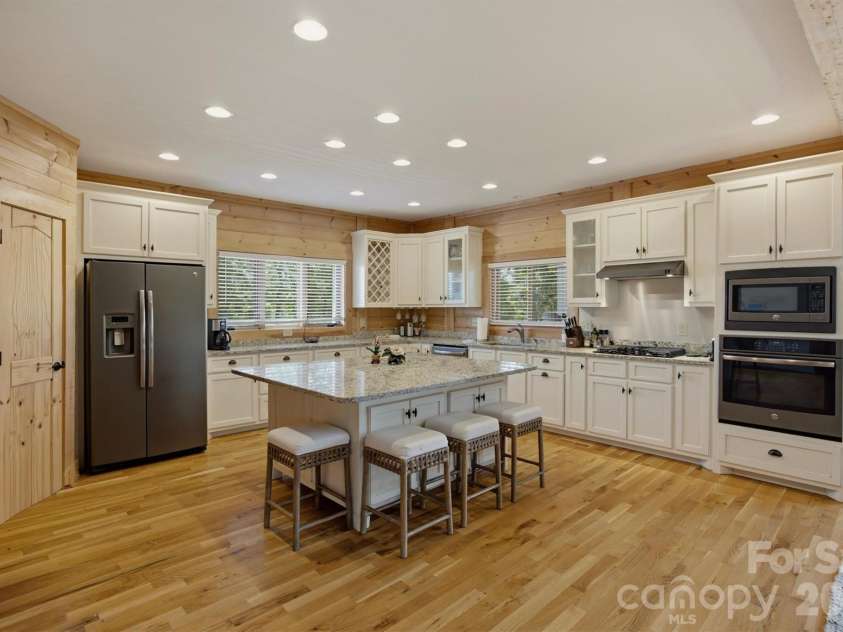 2040 Shannon Drive, Morganton, NC 28655.  MLS# CAR4400250, YatesRealty ID 44470. 