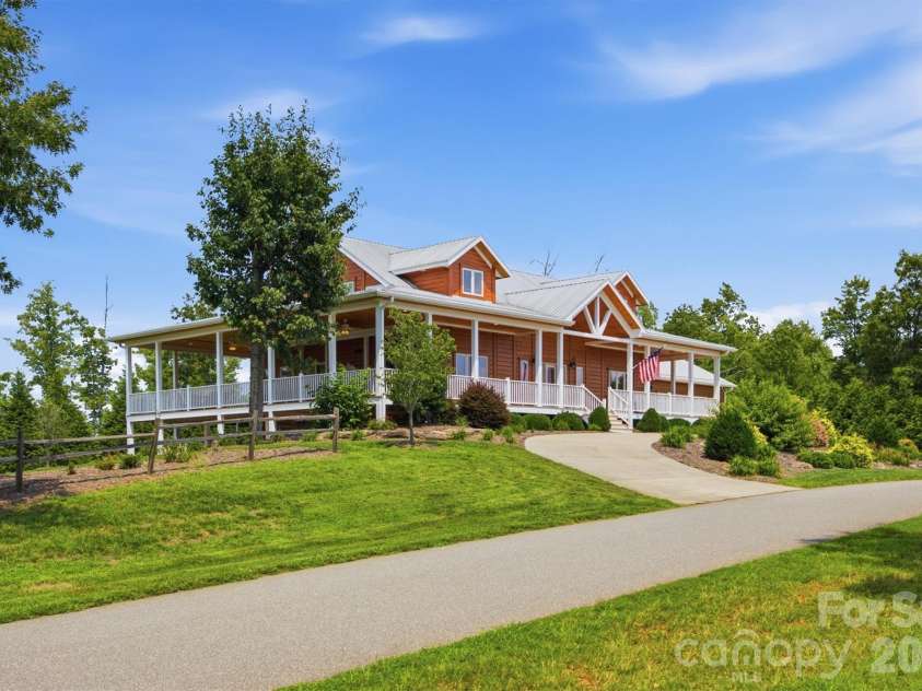 2040 Shannon Drive, Morganton, NC 28655.  MLS# CAR4400250, YatesRealty ID 44470. 
