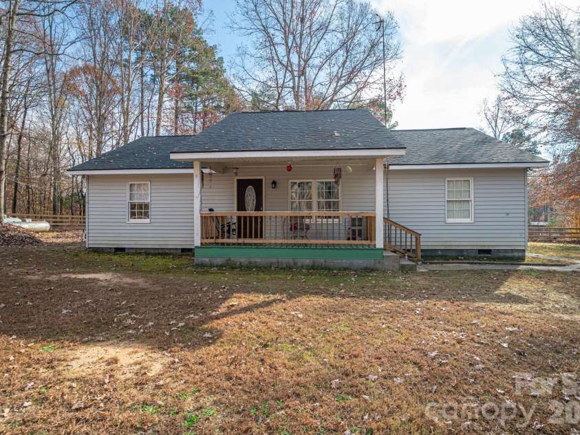 1011 Lester Trail, Iron Station, NC 28080.  MLS# CAR4414828, YatesRealty ID 44471. Front View Center