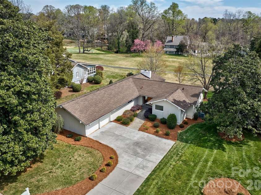 27 Apple Orchard Lane, Lake Wylie, SC 29710.  MLS# CAR4414033, YatesRealty ID 44475. 