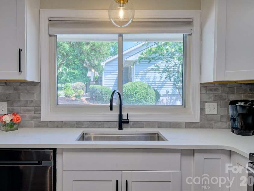 27 Apple Orchard Lane, Lake Wylie, SC 29710.  MLS# CAR4414033, YatesRealty ID 44475. 