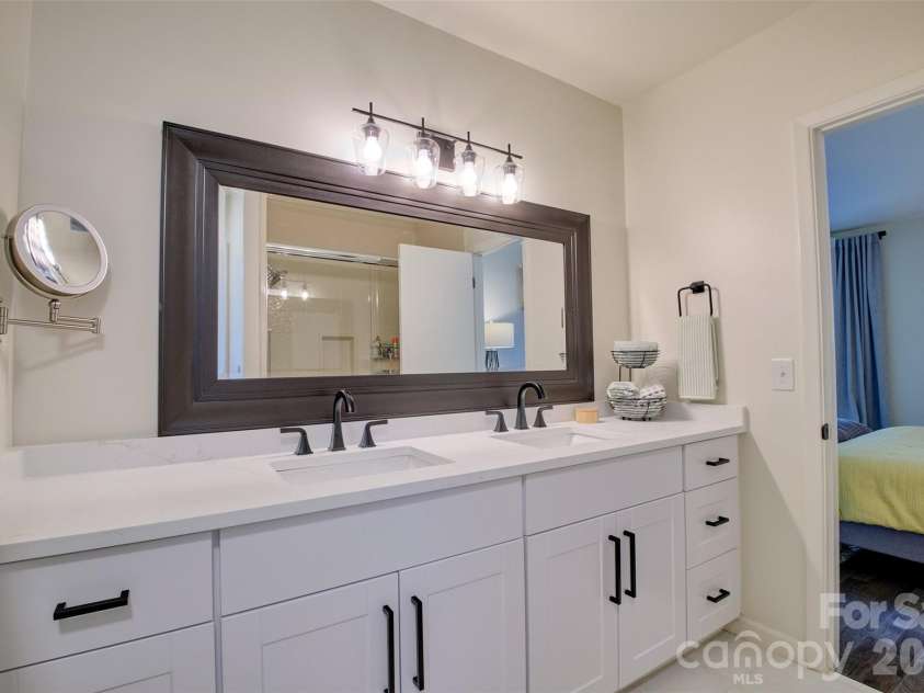 27 Apple Orchard Lane, Lake Wylie, SC 29710.  MLS# CAR4414033, YatesRealty ID 44475. 