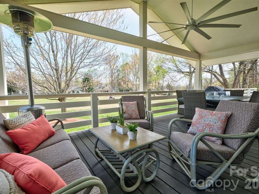 27 Apple Orchard Lane, Lake Wylie, SC 29710.  MLS# CAR4414033, YatesRealty ID 44475. 