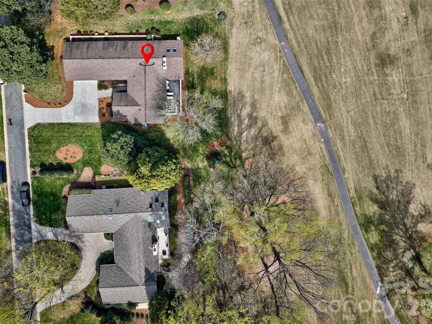 27 Apple Orchard Lane, Lake Wylie, SC 29710.  MLS# CAR4414033, YatesRealty ID 44475. 