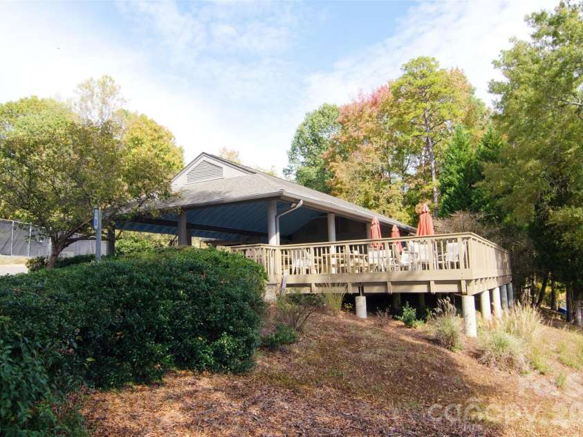 27 Apple Orchard Lane, Lake Wylie, SC 29710.  MLS# CAR4414033, YatesRealty ID 44475. 
