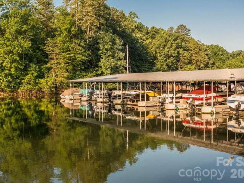 27 Apple Orchard Lane, Lake Wylie, SC 29710.  MLS# CAR4414033, YatesRealty ID 44475. 