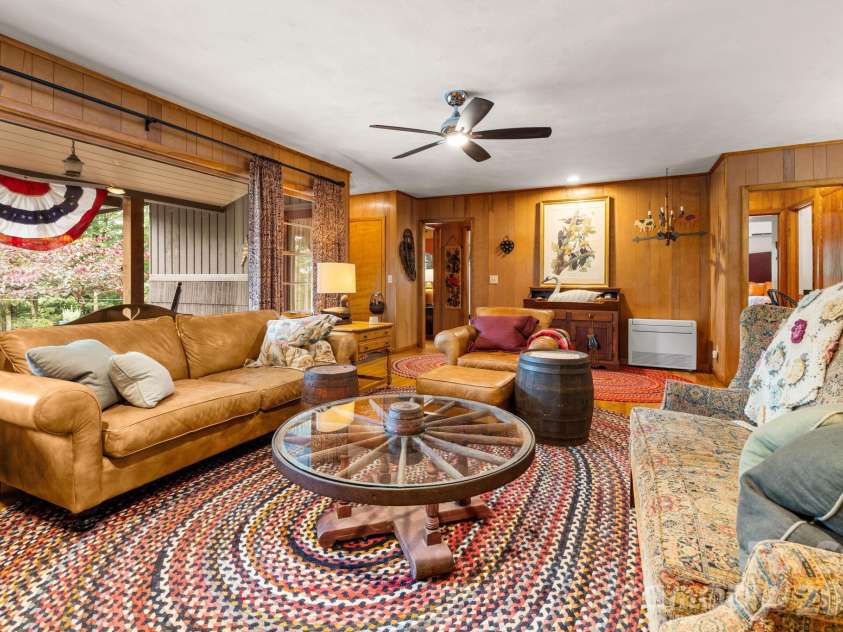 168 Mountain View Drive, Blowing Rock, NC 28605.  MLS# CAR4414895, YatesRealty ID 44479. 