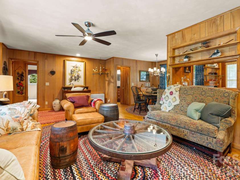 168 Mountain View Drive, Blowing Rock, NC 28605.  MLS# CAR4414895, YatesRealty ID 44479. 
