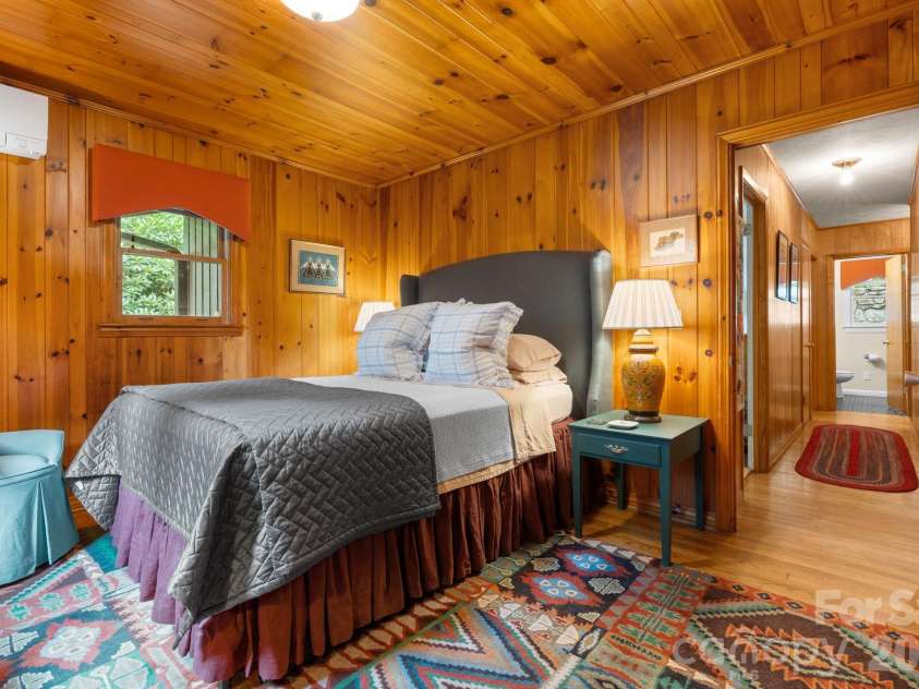168 Mountain View Drive, Blowing Rock, NC 28605.  MLS# CAR4414895, YatesRealty ID 44479. 