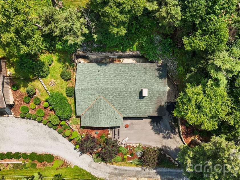 168 Mountain View Drive, Blowing Rock, NC 28605.  MLS# CAR4414895, YatesRealty ID 44479. 