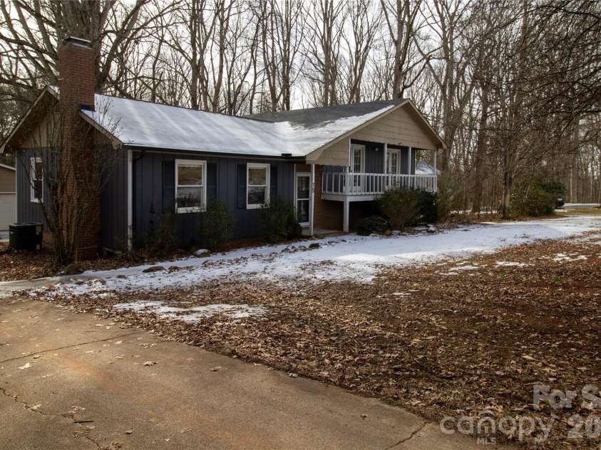 15 Search Drive, Concord, NC 28025.  MLS# CAR4336534, YatesRealty ID 4448. 