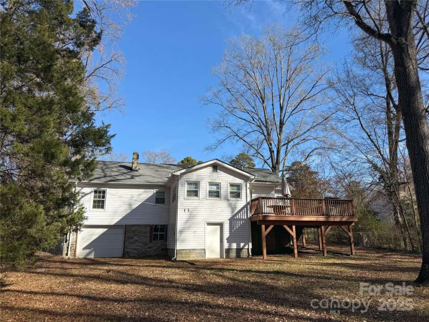 686 Elizabeth Street, Concord, NC 28025.  MLS# CAR4330941, YatesRealty ID 4448. 