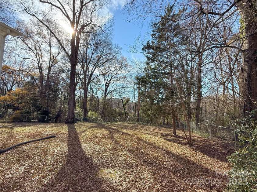 686 Elizabeth Street, Concord, NC 28025.  MLS# CAR4330941, YatesRealty ID 4448. 