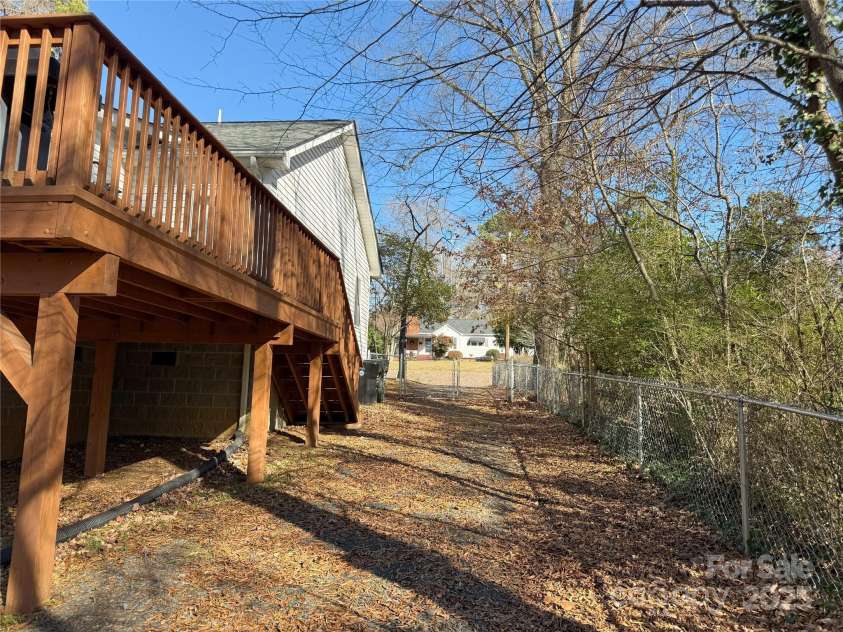686 Elizabeth Street, Concord, NC 28025.  MLS# CAR4330941, YatesRealty ID 4448. 