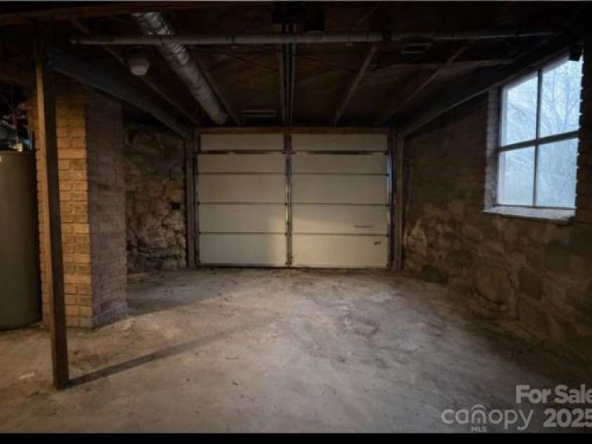 686 Elizabeth Street, Concord, NC 28025.  MLS# CAR4330941, YatesRealty ID 4448. 