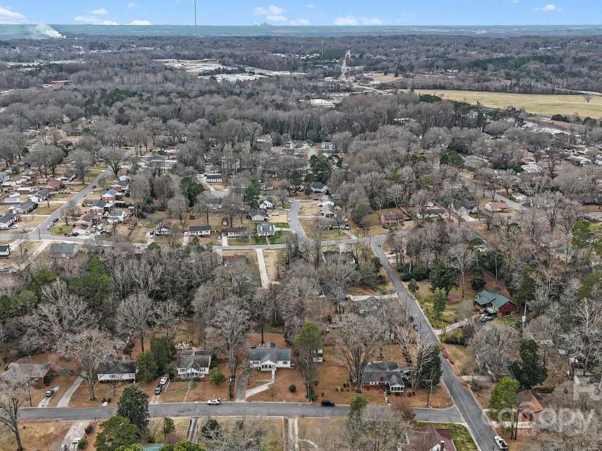 686 Elizabeth Street, Concord, NC 28025.  MLS# CAR4330941, YatesRealty ID 4448. 