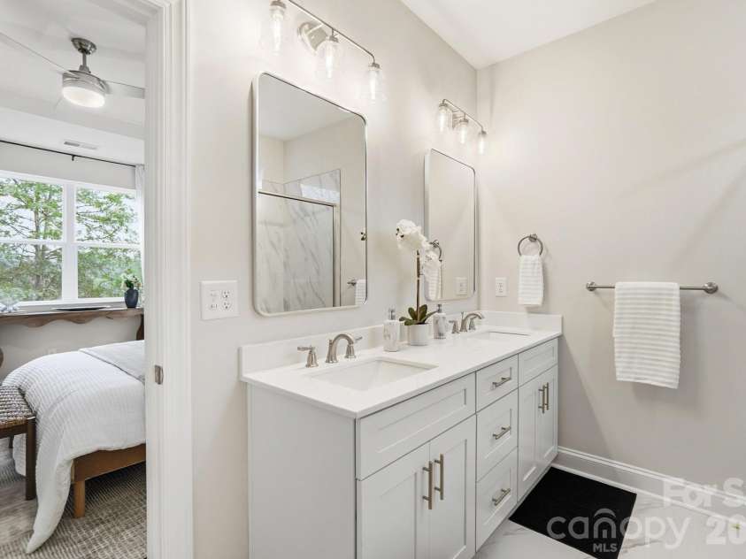 8927 Sharonbrook Drive, Charlotte, NC 28210.  MLS# CAR4326246, YatesRealty ID 4448. 