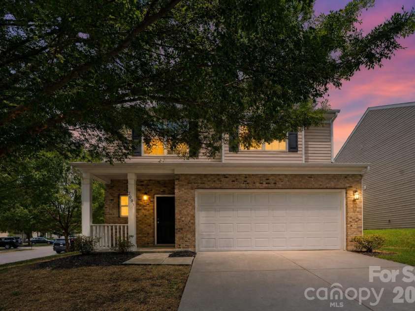 2003 Verde Creek Road, Charlotte, NC 28214.  MLS# CAR4414903, YatesRealty ID 44480. 