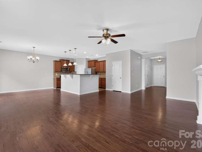 2003 Verde Creek Road, Charlotte, NC 28214.  MLS# CAR4414903, YatesRealty ID 44480. 