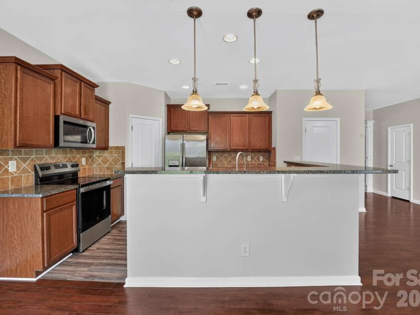 2003 Verde Creek Road, Charlotte, NC 28214.  MLS# CAR4414903, YatesRealty ID 44480. 