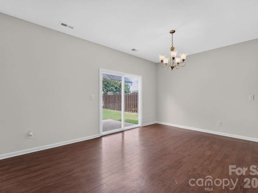 2003 Verde Creek Road, Charlotte, NC 28214.  MLS# CAR4414903, YatesRealty ID 44480. 