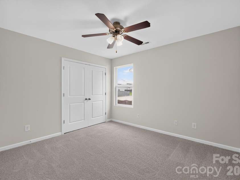 2003 Verde Creek Road, Charlotte, NC 28214.  MLS# CAR4414903, YatesRealty ID 44480. 