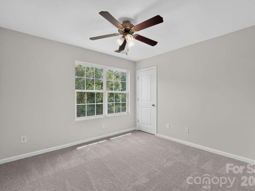 2003 Verde Creek Road, Charlotte, NC 28214.  MLS# CAR4414903, YatesRealty ID 44480. 