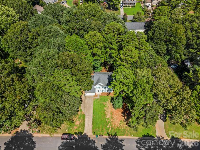 2708 Kirkholm Drive, Matthews, NC 28105.  MLS# CAR4413640, YatesRealty ID 44482. 