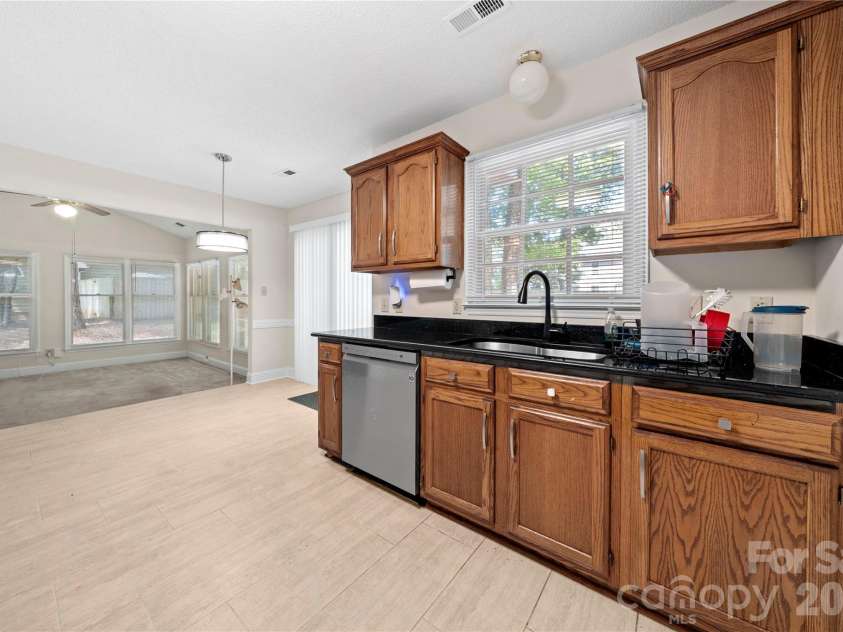 2708 Kirkholm Drive, Matthews, NC 28105.  MLS# CAR4413640, YatesRealty ID 44482. 