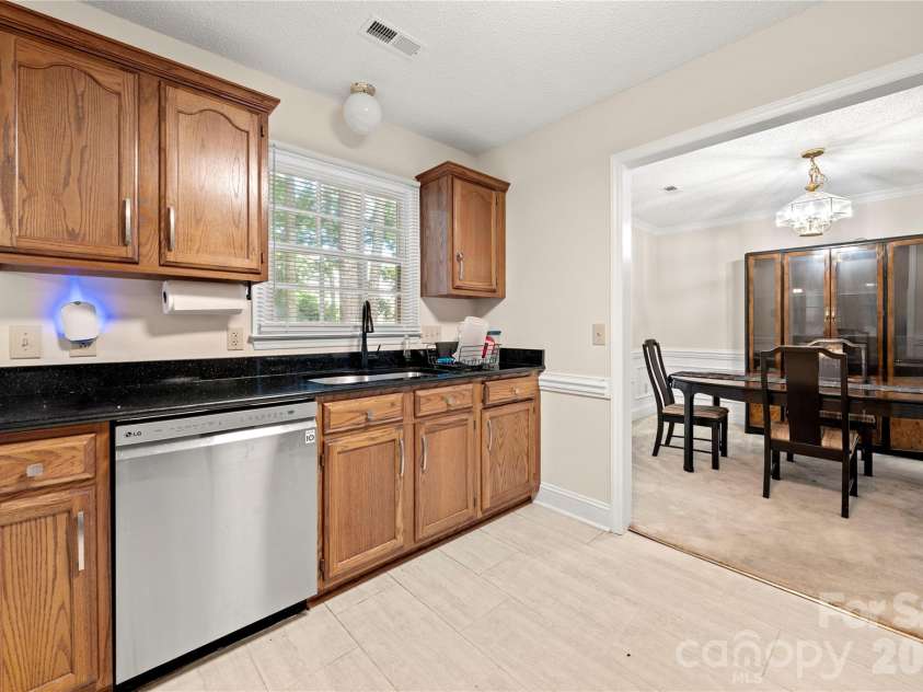 2708 Kirkholm Drive, Matthews, NC 28105.  MLS# CAR4413640, YatesRealty ID 44482. 