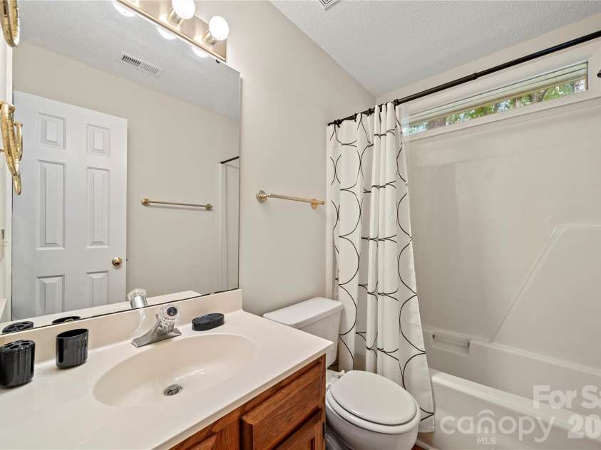 2708 Kirkholm Drive, Matthews, NC 28105.  MLS# CAR4413640, YatesRealty ID 44482. 
