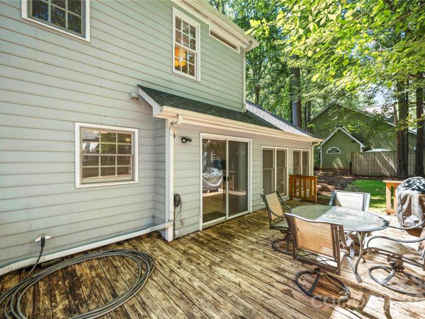 2708 Kirkholm Drive, Matthews, NC 28105.  MLS# CAR4413640, YatesRealty ID 44482. 