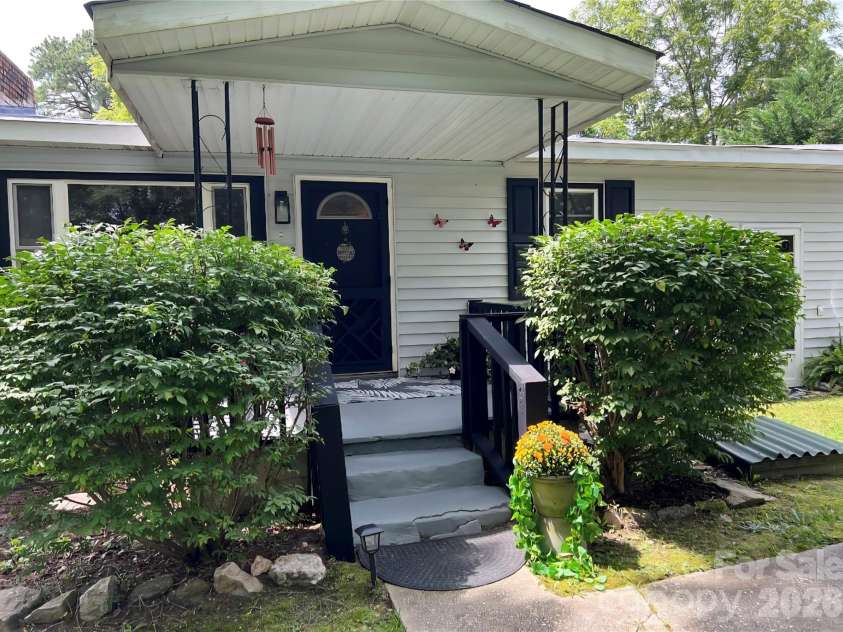 1323 Locust Grove Road, Hendersonville, NC 28792.  MLS# CAR4412645, YatesRealty ID 44483. 