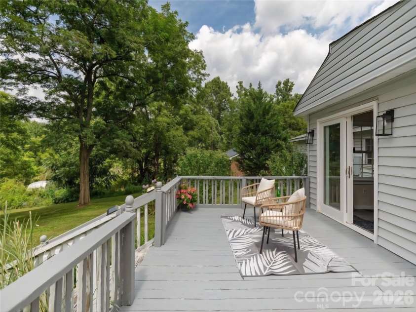 1323 Locust Grove Road, Hendersonville, NC 28792.  MLS# CAR4412645, YatesRealty ID 44483. 