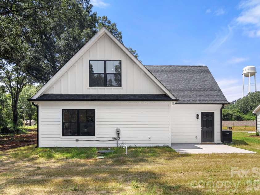 157 McCorkle Street, York, SC 29745.  MLS# CAR4414112, YatesRealty ID 44484. 