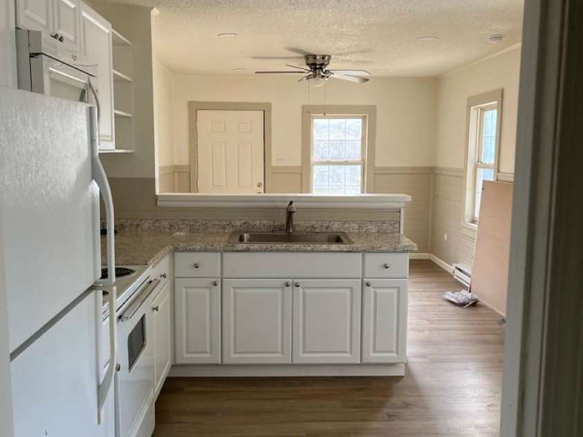 723 Hunt Street, Statesville, NC 28677.  MLS# CAR4414333, YatesRealty ID 44486. 
