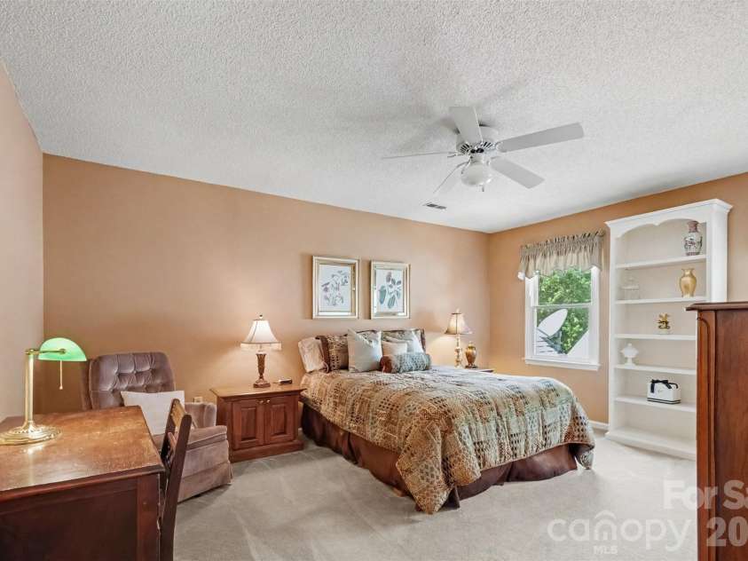 8741 Fieldgate Drive, Charlotte, NC 28277.  MLS# CAR4414847, YatesRealty ID 44487. 