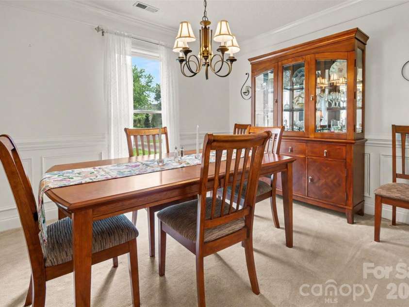 8741 Fieldgate Drive, Charlotte, NC 28277.  MLS# CAR4414847, YatesRealty ID 44487. 
