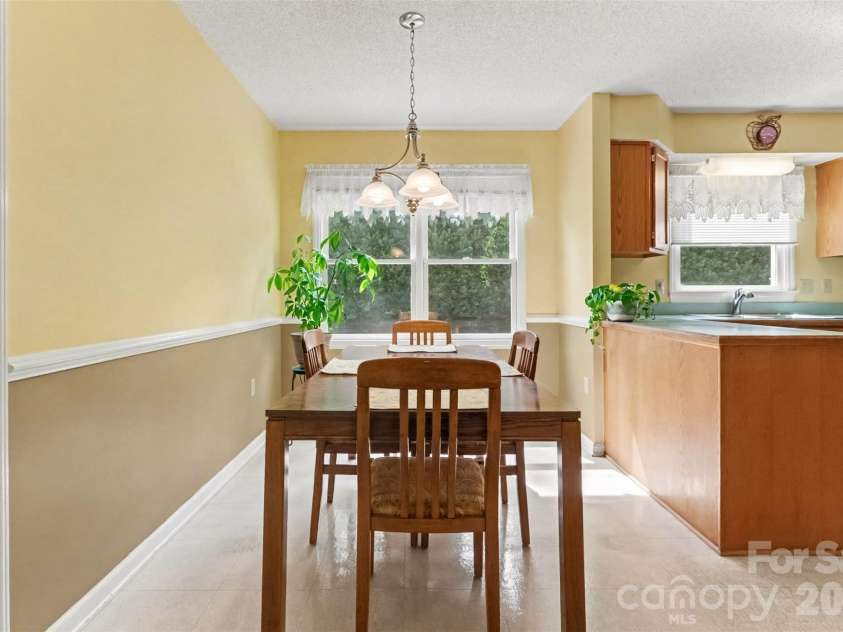 8741 Fieldgate Drive, Charlotte, NC 28277.  MLS# CAR4414847, YatesRealty ID 44487. 