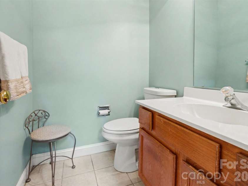 8741 Fieldgate Drive, Charlotte, NC 28277.  MLS# CAR4414847, YatesRealty ID 44487. 