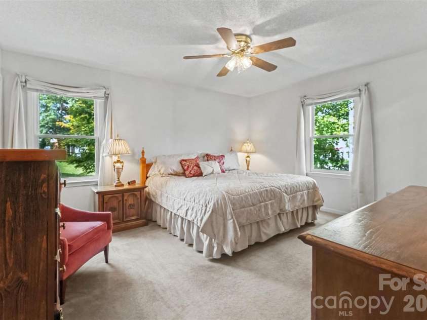8741 Fieldgate Drive, Charlotte, NC 28277.  MLS# CAR4414847, YatesRealty ID 44487. 