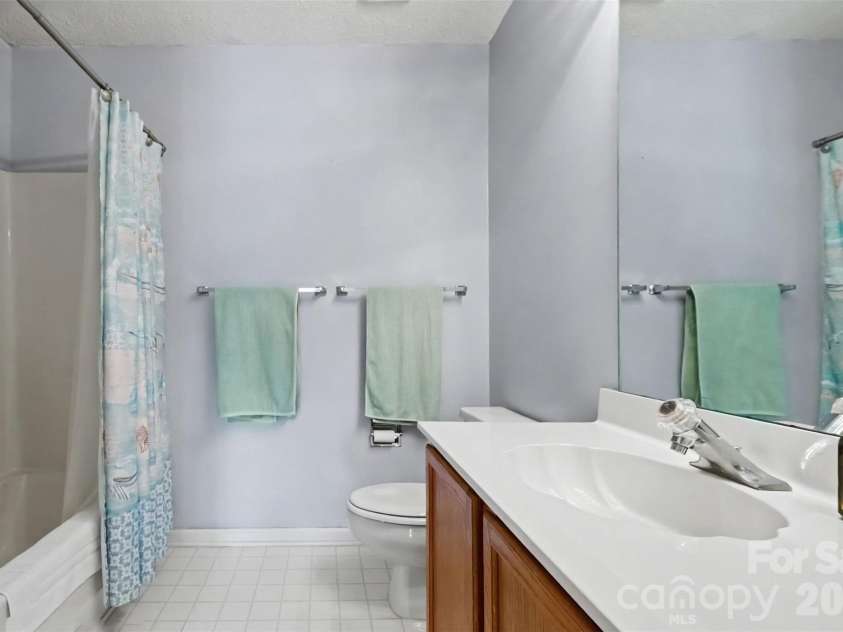 8741 Fieldgate Drive, Charlotte, NC 28277.  MLS# CAR4414847, YatesRealty ID 44487. 