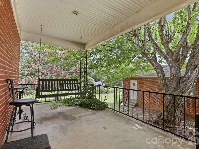 2613 26th Avenue, Hickory, NC 28601.  MLS# CAR4414912, YatesRealty ID 44488. 