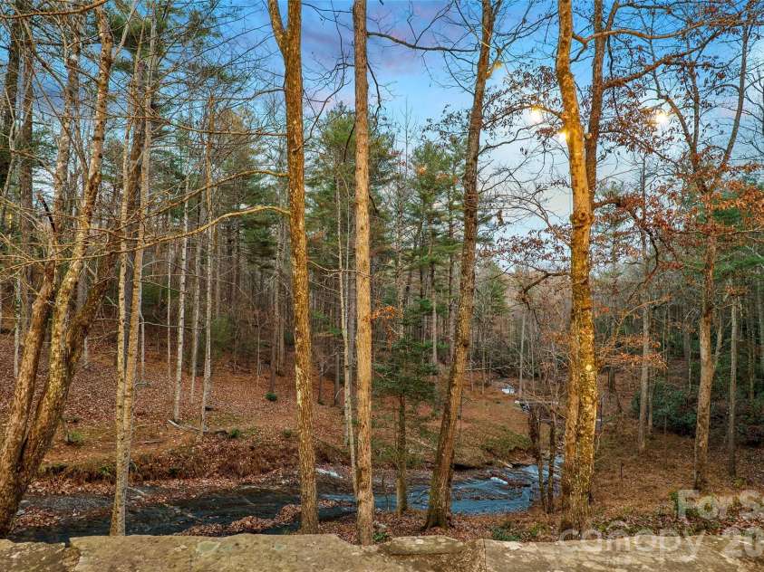 125 Little Willow Circle, Hendersonville, NC 28739.  MLS# CAR4403476, YatesRealty ID 44489. 