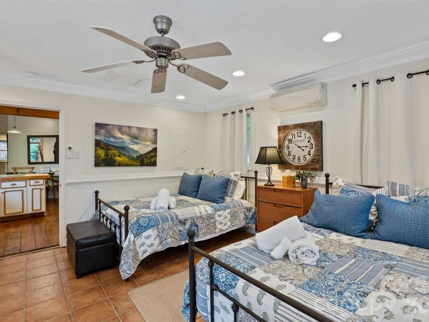 125 Little Willow Circle, Hendersonville, NC 28739.  MLS# CAR4403476, YatesRealty ID 44489. 